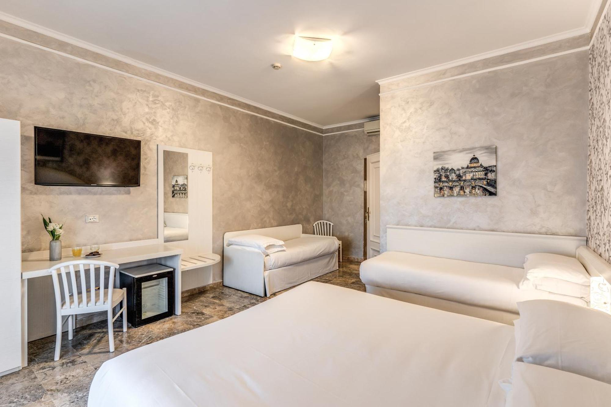 Hotel Orazia Rome Exterior photo